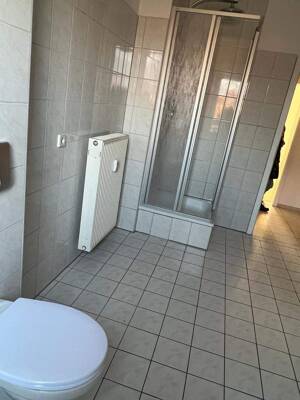 BESICHTIGUNGSTERMIN BITTE KURZ TELEFONISCH ERFRAGEN- 3,5 Zimmer im DG mit Einbauküche – 99086 Erfurt – Vorschaubild 8