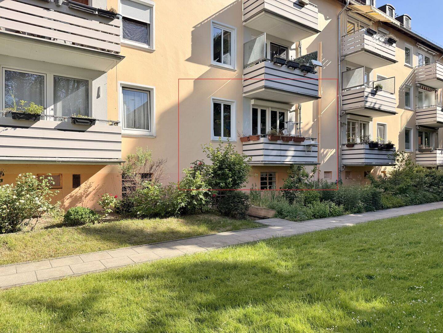 Toplage! Modernisierte Dreizimmerwohnung mit ausgebautem Bodenzimmer! – Bremen – Vorschaubild 2