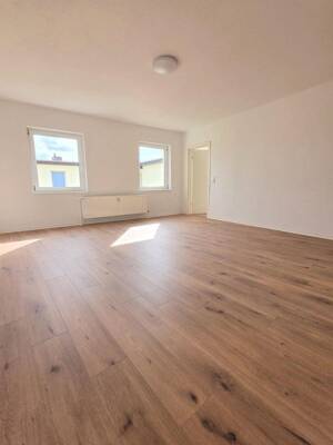 Frisch renovierte 2-Zimmer-Wohnung mit neuem Bad, Magdeburg Alte Neustadt (W20) – 39106 Magdeburg – Vorschaubild 2