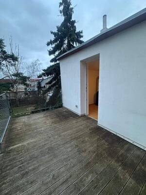 niedliche 1-Raumwohnung mit großer Terrasse, Kaminofen und EBK – 99086 Erfurt – Vorschaubild 2