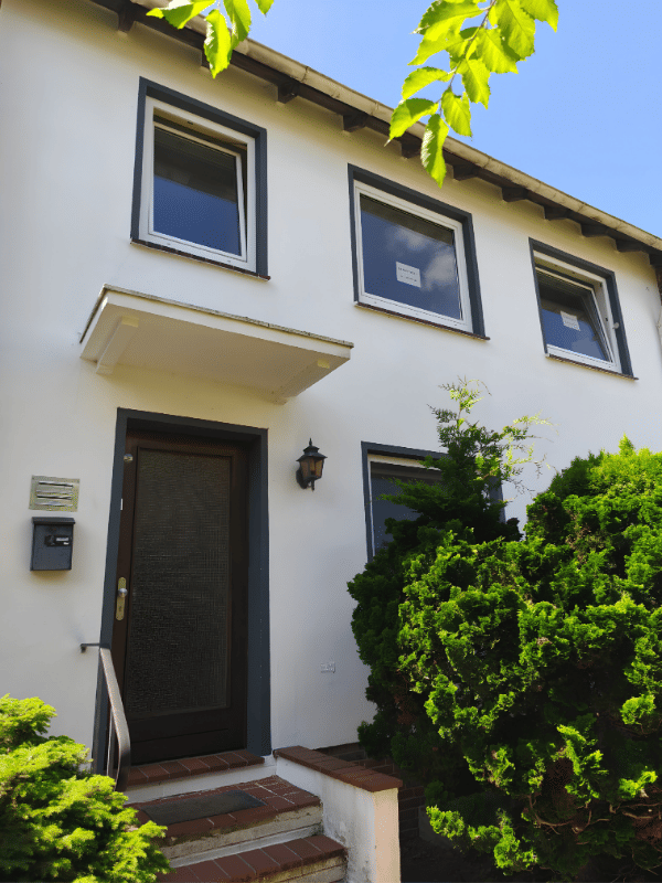 Renovierte 3-Zimmer-Wohnung mit EBK, Balkon in Bremerhaven