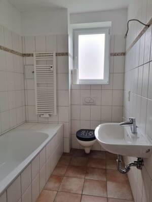 Stadtnaher Altbau-Charme! Sanierte 3-Raum-Wohnung – 39108 Magdeburg – Vorschaubild 6