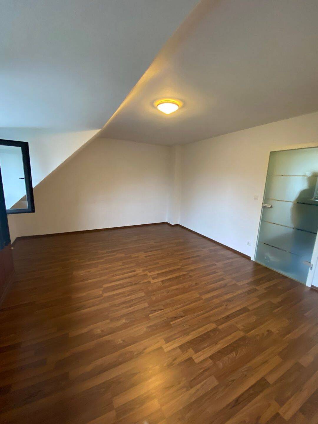 1-Zimmer Apartement - 2. Obergeschoss in Giesenkirchen – Mönchengladbach – Vorschaubild 2