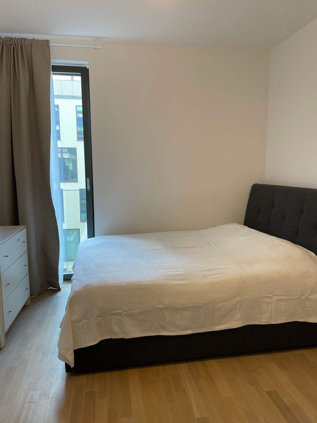 Gemütliche sonnige Wohnung mit Balkon in einem modernen Neubau. – Berlin – Vorschaubild 2