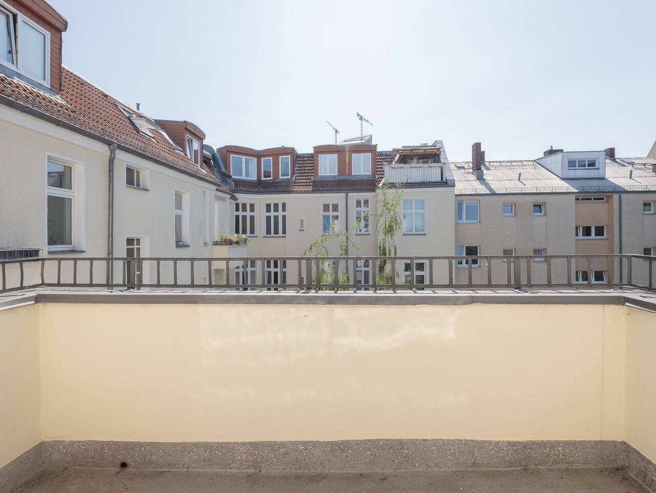 Über den Dächern des Richardkiezes - Maisonettewohnung mit Altbauflair & Terrasse – Berlin – Vorschaubild 7