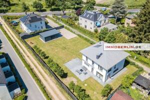 IMMOBERLIN.DE - Moderne Architektur mit Südwestgarten auf teilbarem Grundstück nahe der Havel – 14089 Berlin – Vorschaubild 9