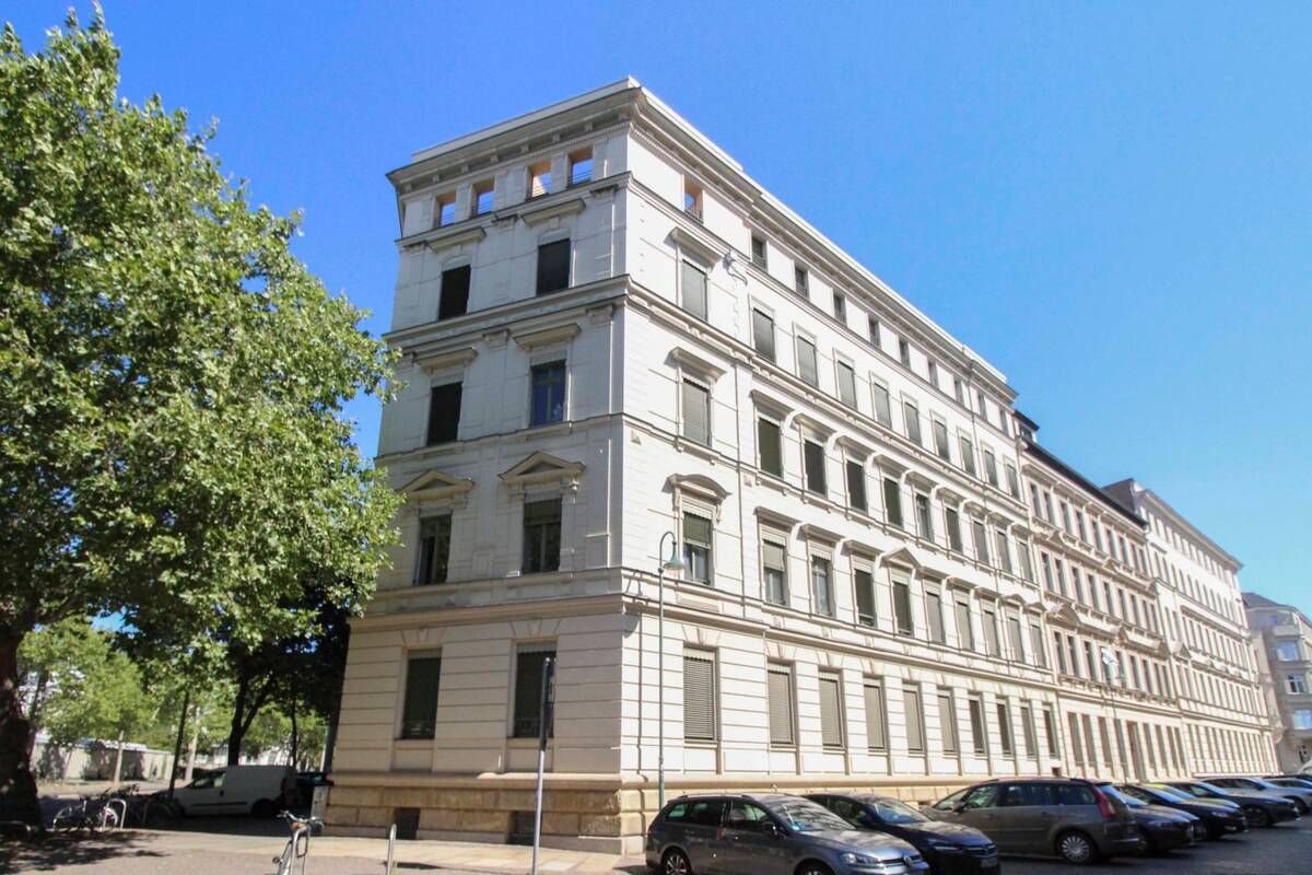 Kapitalanlage in hervorragender Lage: Helle 2-Zimmer-Wohnung mit Aufzug direkt am Zoo – 4105 Leipzig – Bild 1 von 9