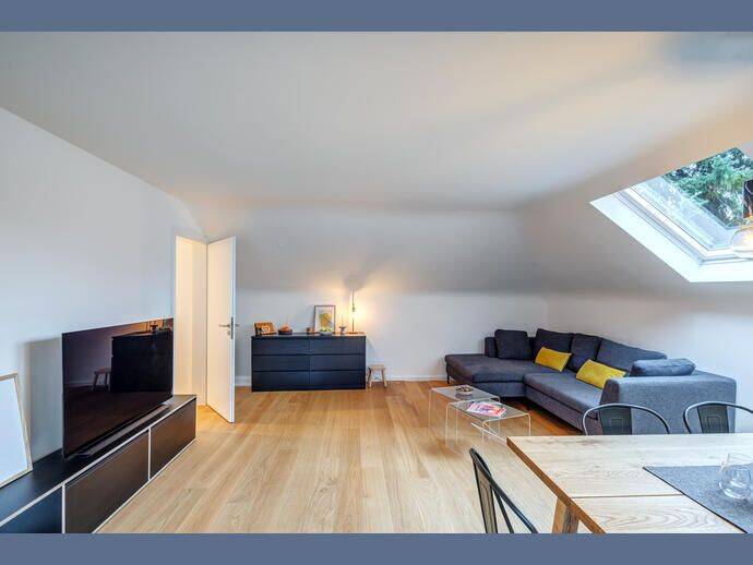 Möbliert: Schöne möblierte Wohnung in Feldmoching – München – Vorschaubild 2