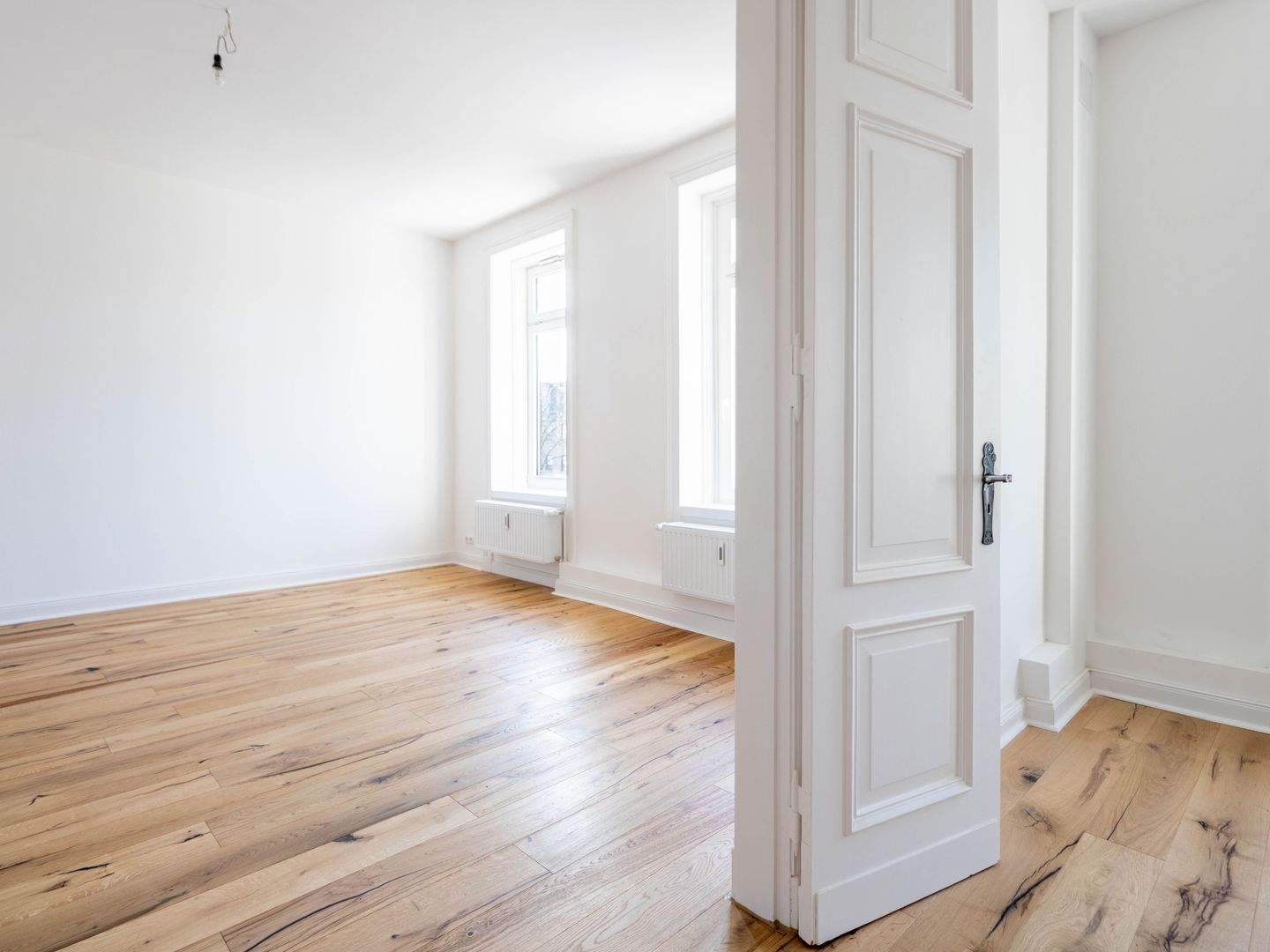 Erstbezug nach Sanierung: Stilvolle Altbauwohnung mit Balkon ins Grüne – Lübeck – Vorschaubild 7