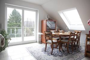 Modernes Wohnen mit Weitblick: Stilvolle Maisonette-Wohnung – 33619 Bielefeld – Vorschaubild 9
