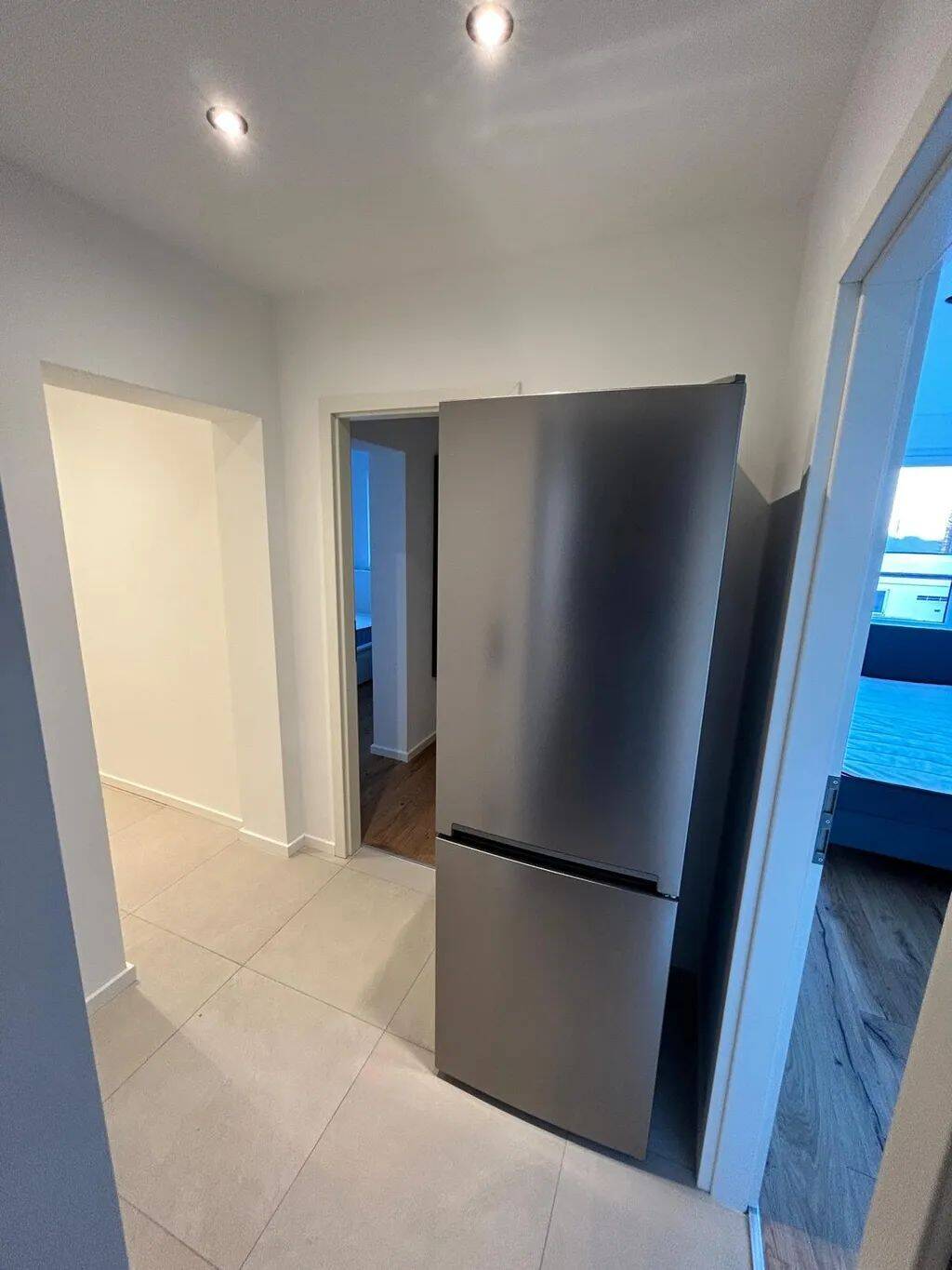 Helles möbliertes WG-Zimmer in gepflegter Wohnung I Johann-Clanze-Str. 27, München – München – Vorschaubild 3