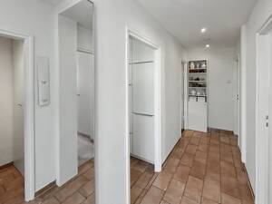 Im Herzen der Maxvorstadt! Freie und gut geschnittene 2-Zi-ETW mit Südloggia und Denkmalschutz – 80799 München – Vorschaubild 9