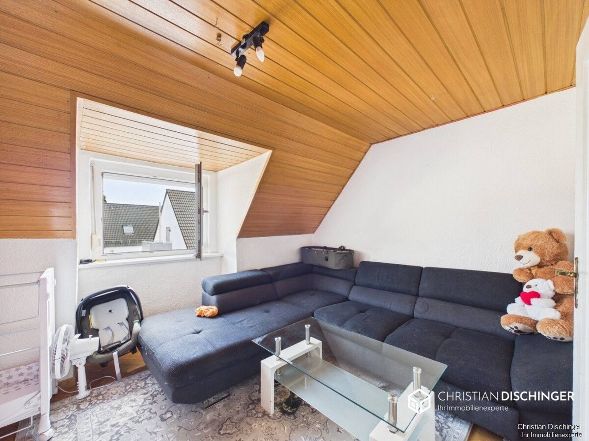 Mehrfamilienhaus in 93055 Regensburg / Schwabelweis mit 421 m² kaufen