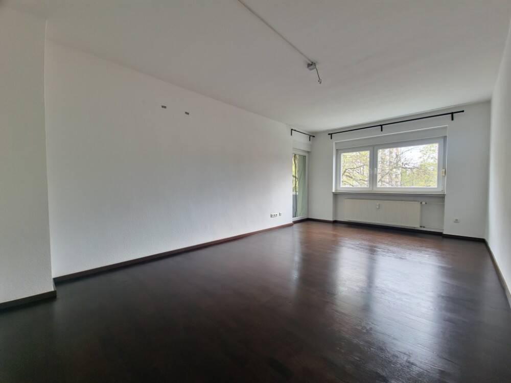 Top renovierte Wohnung mit Loggia