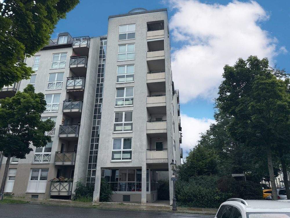 Gut geschnittene 2-Zimmerwohnung mit Loggia und TG-Stellplatz – Chemnitz – Vorschaubild 3
