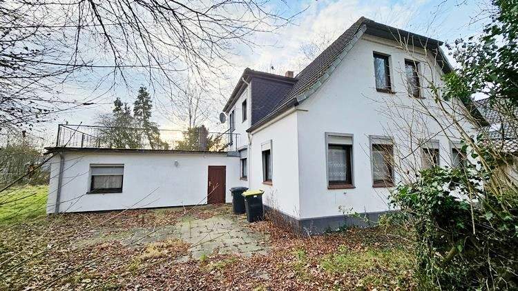 ***** reserviert ***** immo-schramm.de: Solides 1-2-Familienhaus in guter Lage – Bremervörde – Bild 1 von 9