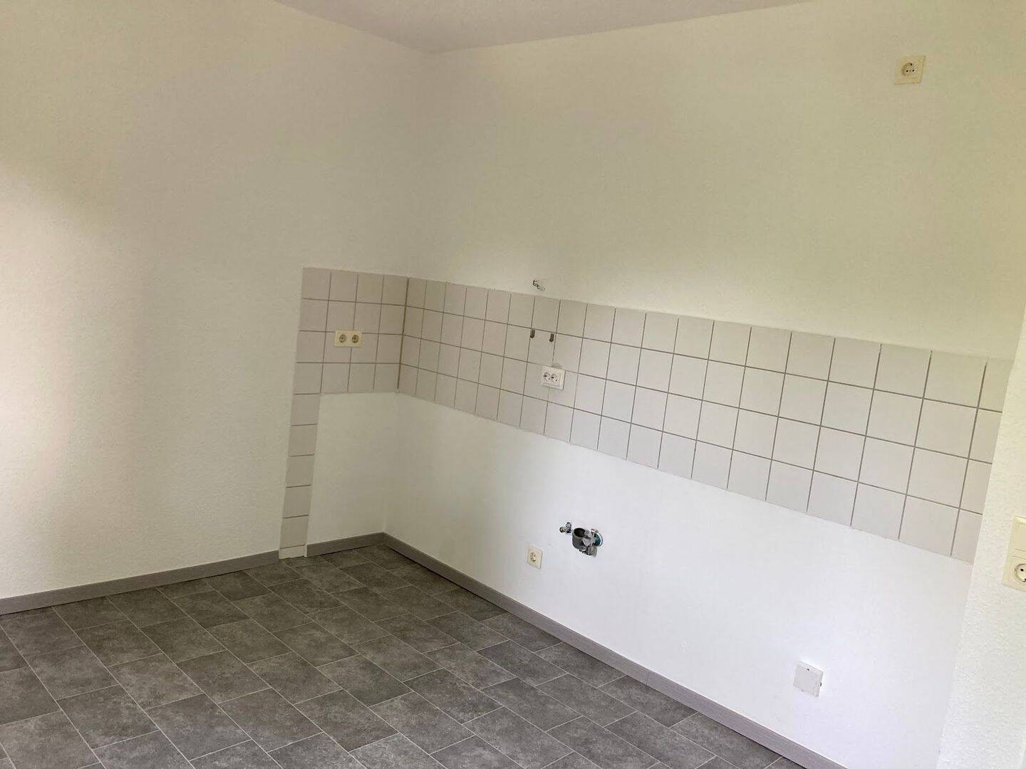 Stilvoll wohnen mit Weitblick - gepflegte 2-Zimmerwohnung im 3. Obergeschoss (ohne Fahrstuhl) – Salzgitter – Vorschaubild 4