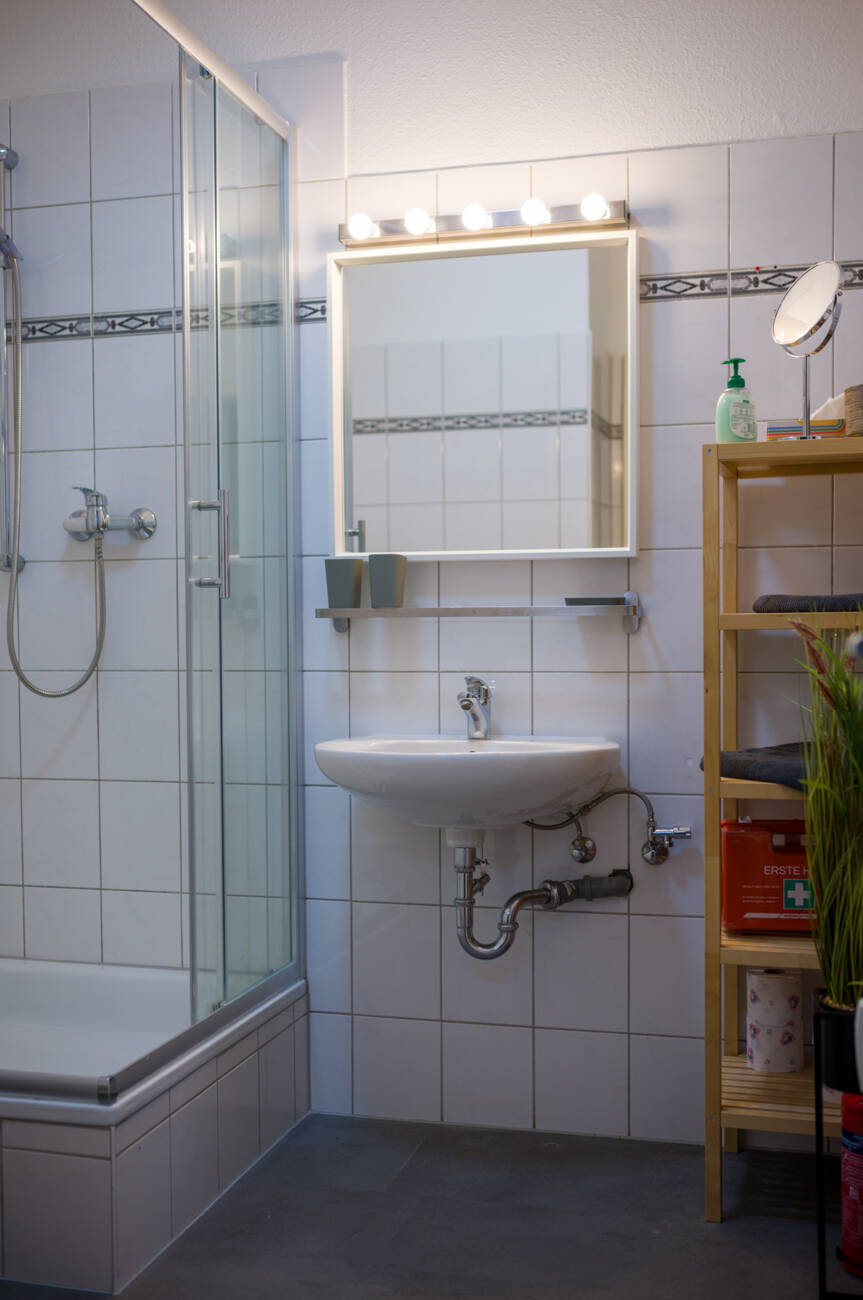 Charmante Wohnung in Stadtfeld Ost, inklusive Möbeln, in toller Lage. – Magdeburg – Vorschaubild 5