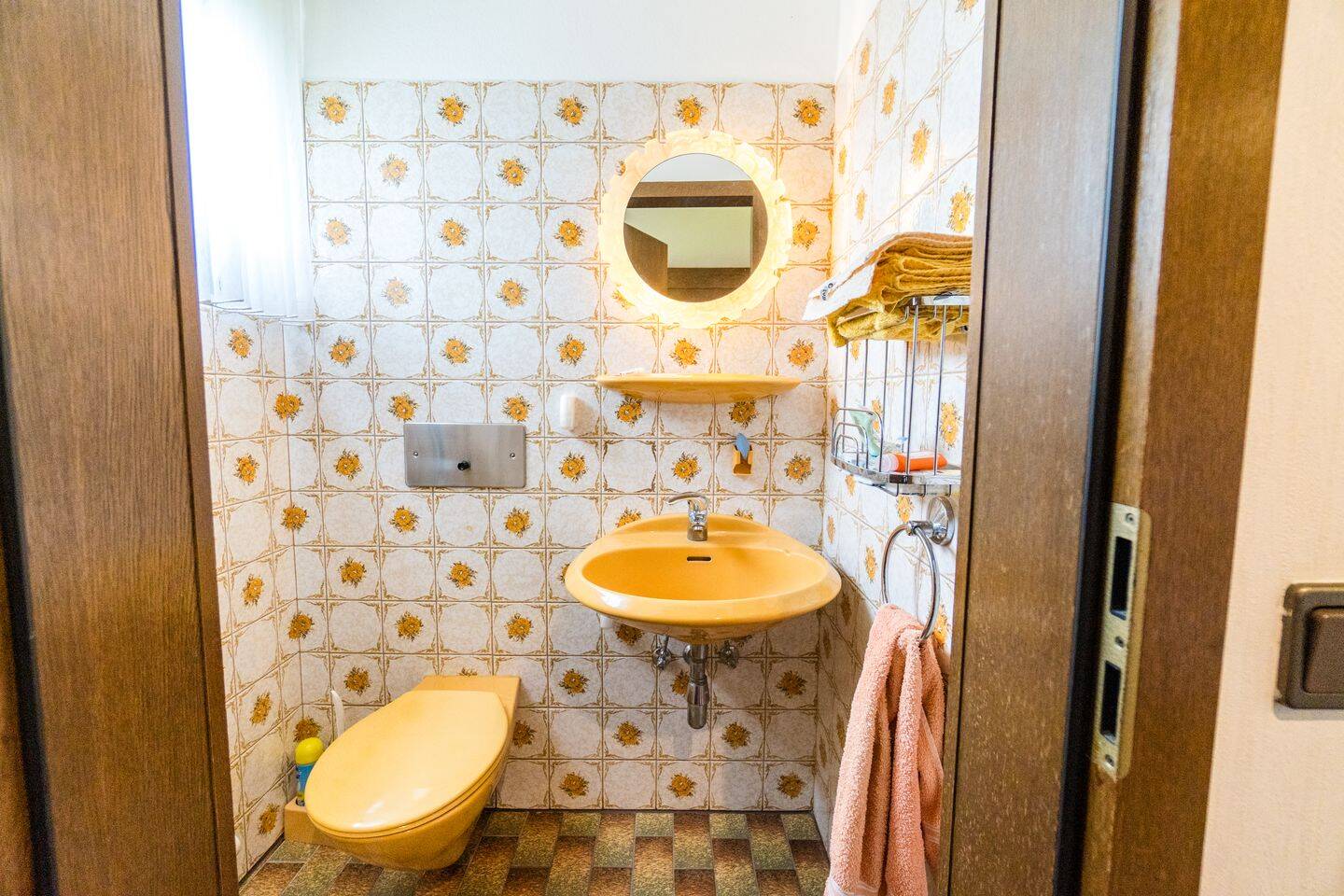 Familienglück auf drei Ebenen - Großzügige Doppelhaushälfte mit Kamin, Wintergarten und Traumgarten – Dortmund – Vorschaubild 9