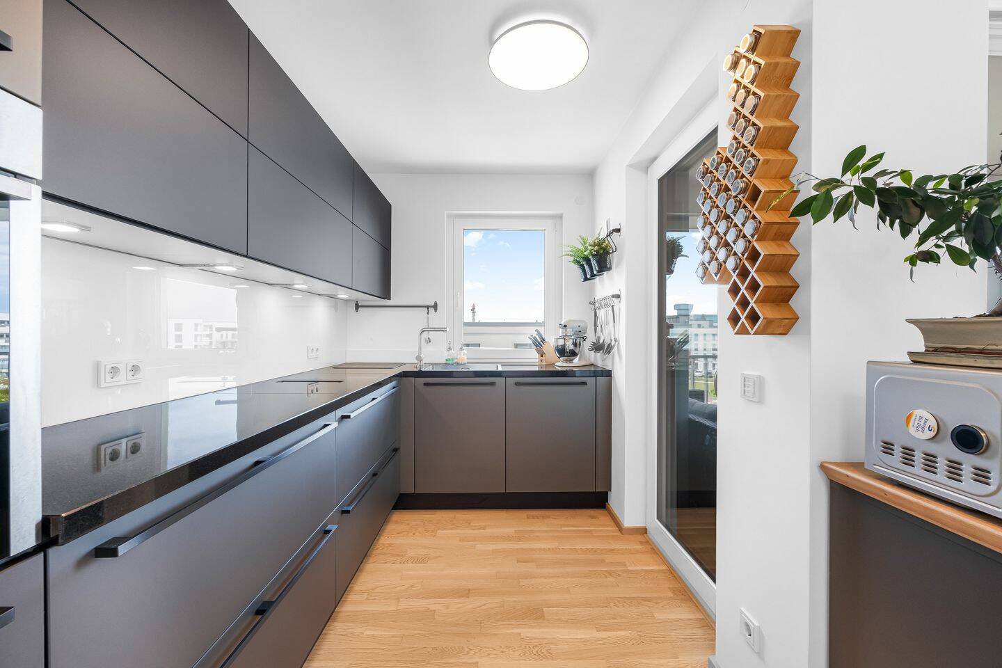 Neuwertige und barrierefreie 3-Zimmer-Wohnung mit Loggia im beliebten "Diamaltpark" in Allach – München – Vorschaubild 3