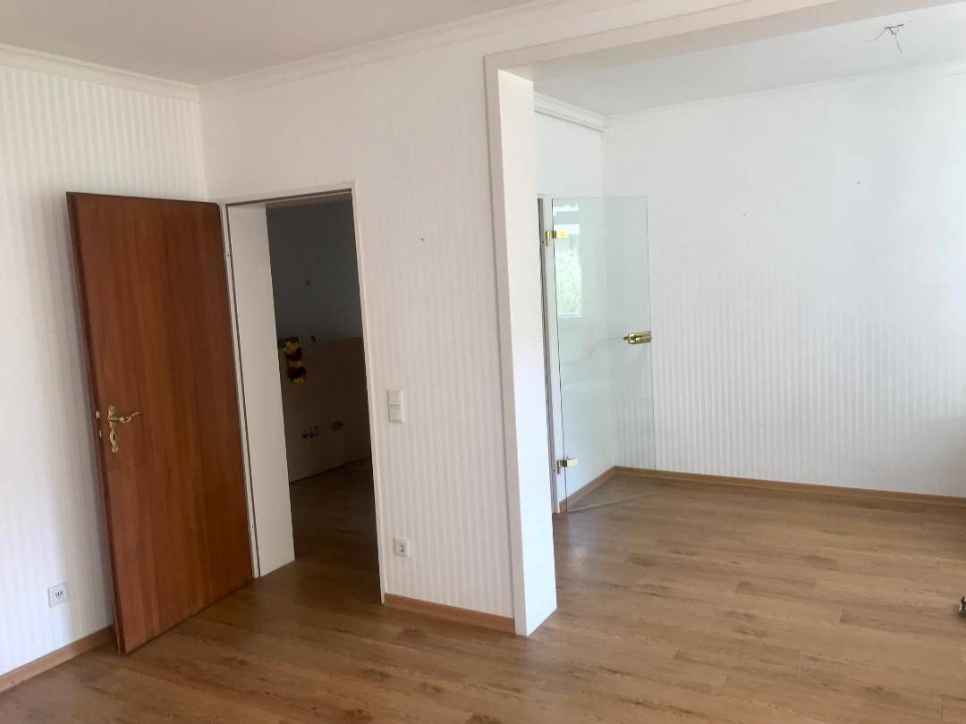 Schöne 2,5 Zimmer Wohnung mit 2 Balkonen – Düsseldorf – Vorschaubild 6