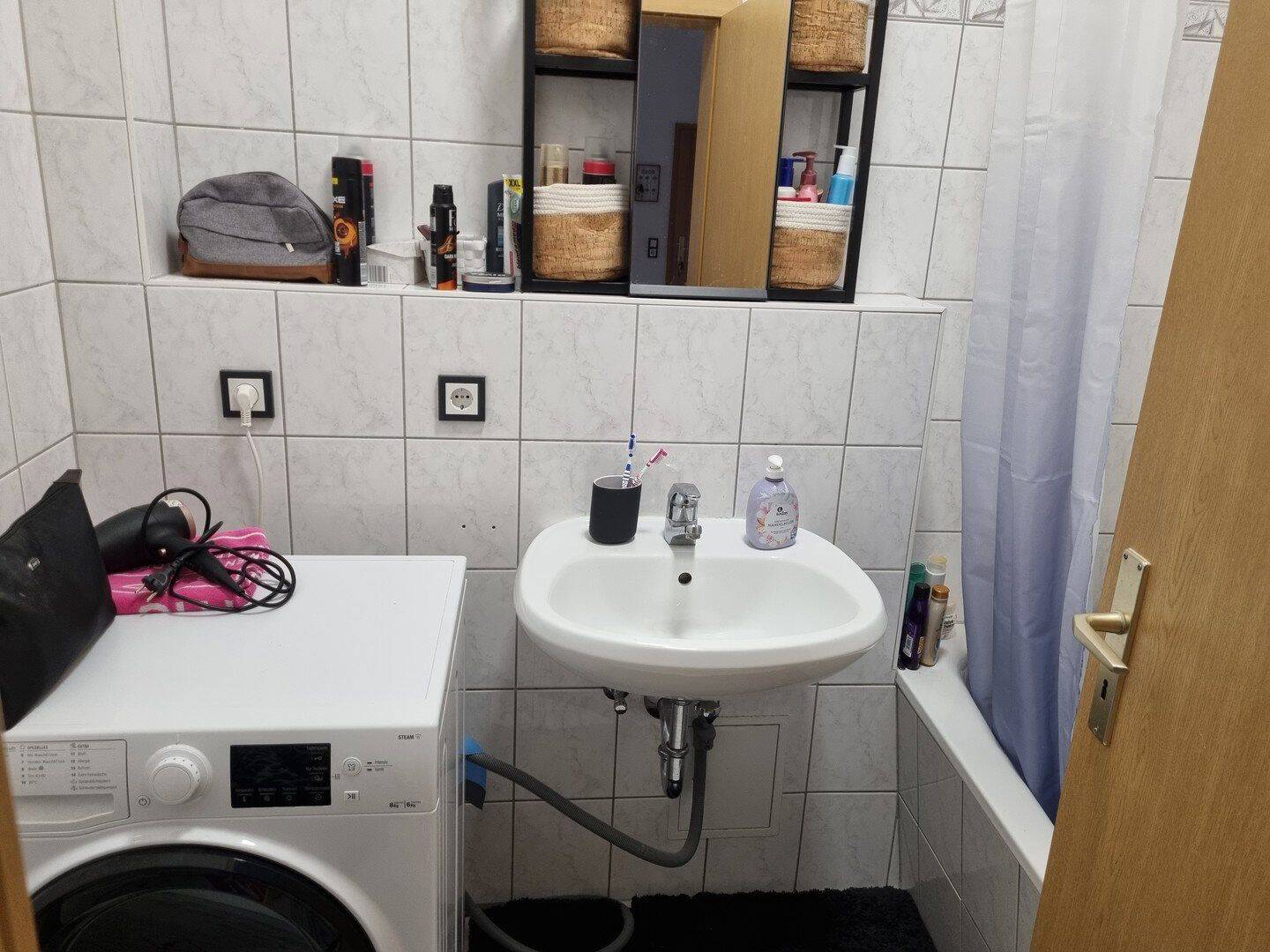 Charmante und großzügige und zentrumsnahe Wohnung inklusive Küche mit Balkonoption WG geeignet – Erfurt – Vorschaubild 4