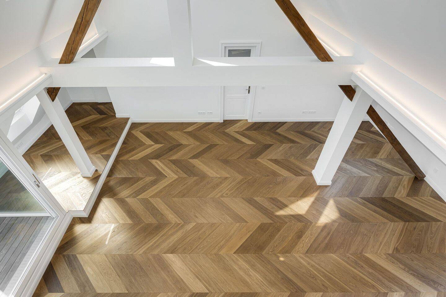 Wohnen über den Dächern: Luxus-Maisonette im Altbau – München – Vorschaubild 4
