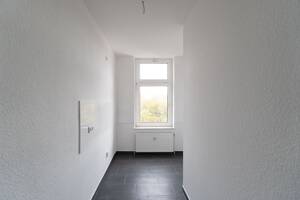 +++Frisch saniert+++helles DG mit familienfreundlichem Zuschnitt und Balkon+++ – 39112 Magdeburg – Vorschaubild 4