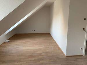 Galerie-Wohnung mit Ausblick, Einbauküche und Tiefgarage – 90766 Fürth – Vorschaubild 7