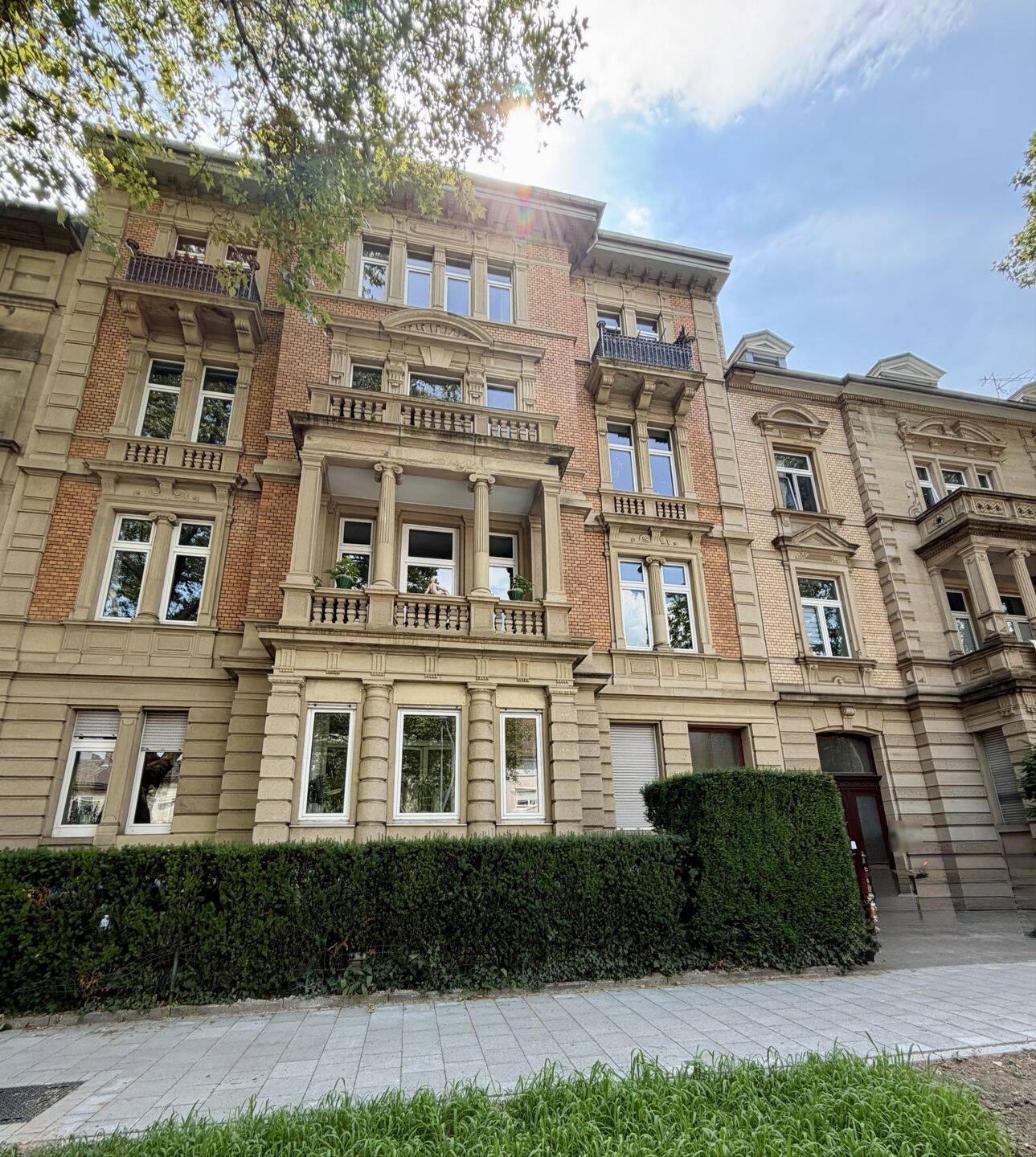 Historische Eleganz trifft exklusive Designwohnung