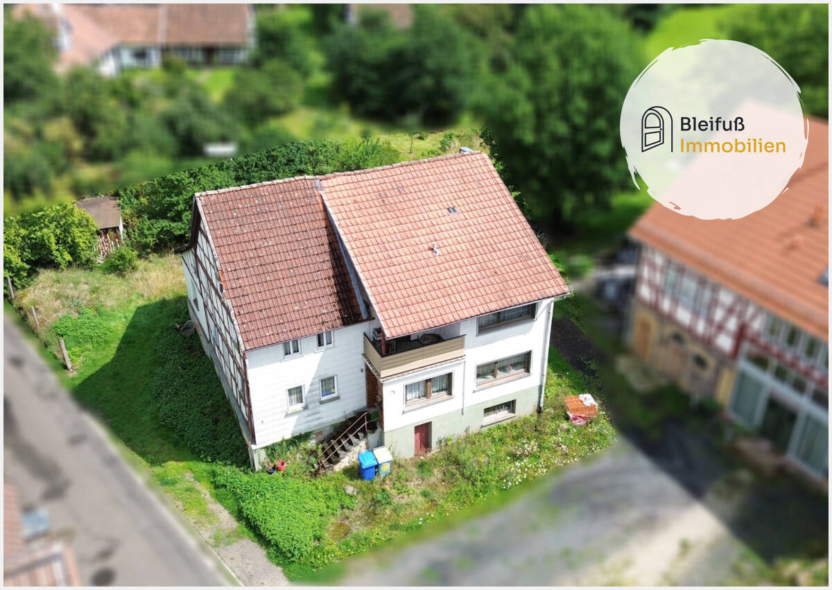 Fachwerk trifft Vision - denkmalwürdiges Haus mit Entwicklungschance in Mücke (Ober-Ohmen) – Mücke – Bild 1 von 9