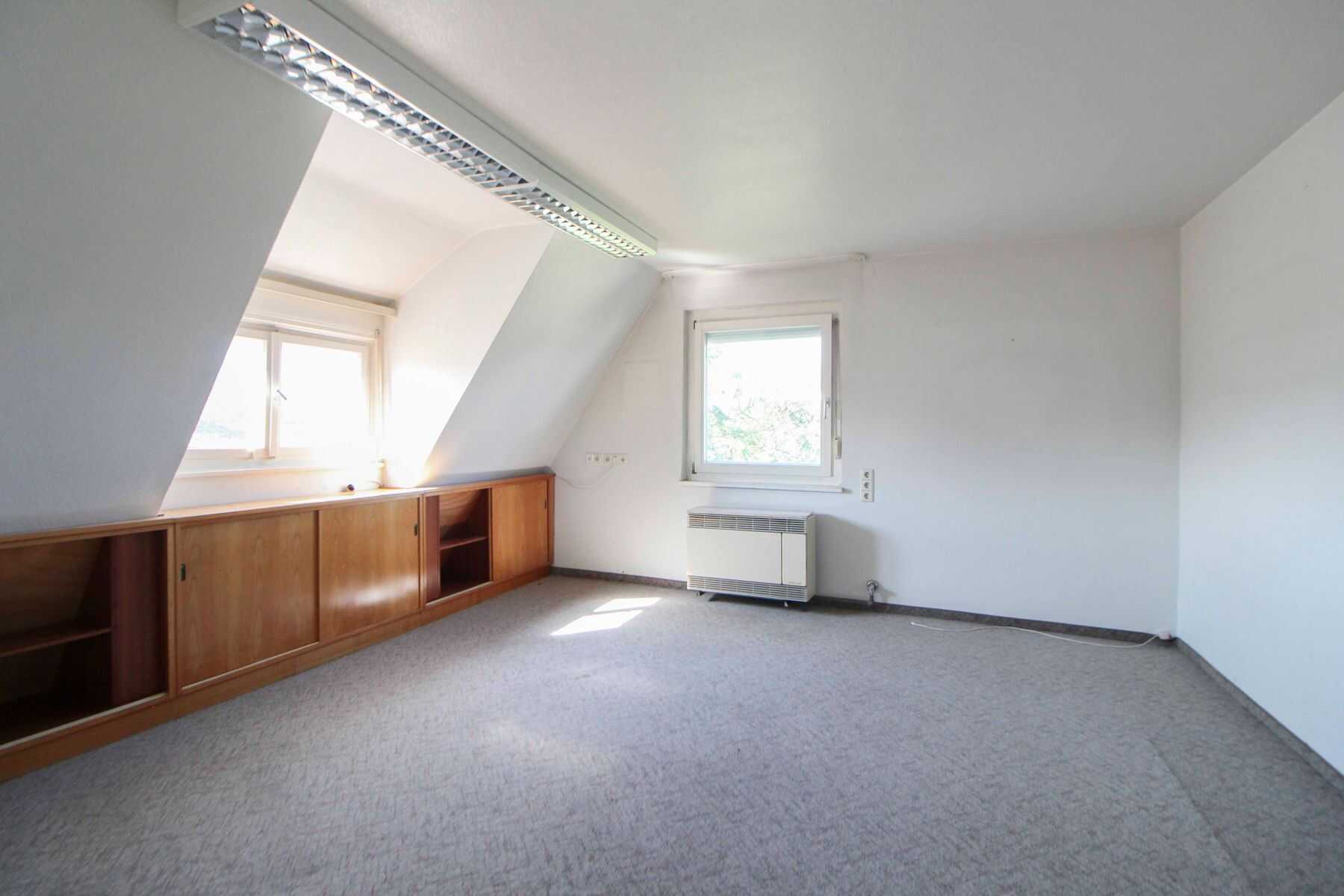 Interessantes MFH mit Wertsteigerungspotenzial und großem Garten in Top-Lage von Stuttgart – Stuttgart – Vorschaubild 9