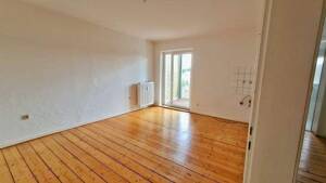 Schicke Altbauwohnung (2ZIDKB) mit Balkon und toll aufgearbeiteten Holzböden in Innenstadtnähe, Friedenstr. 50, Duisburg. – 47053 Duisburg – Vorschaubild 3