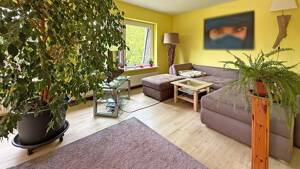Großzügige Maisonettewohnung mit ca. 120 m² Wohnfläche, große Dachterrasse und Einzelgarage - Wentzel Dr. – 22159 Hamburg – Vorschaubild 4