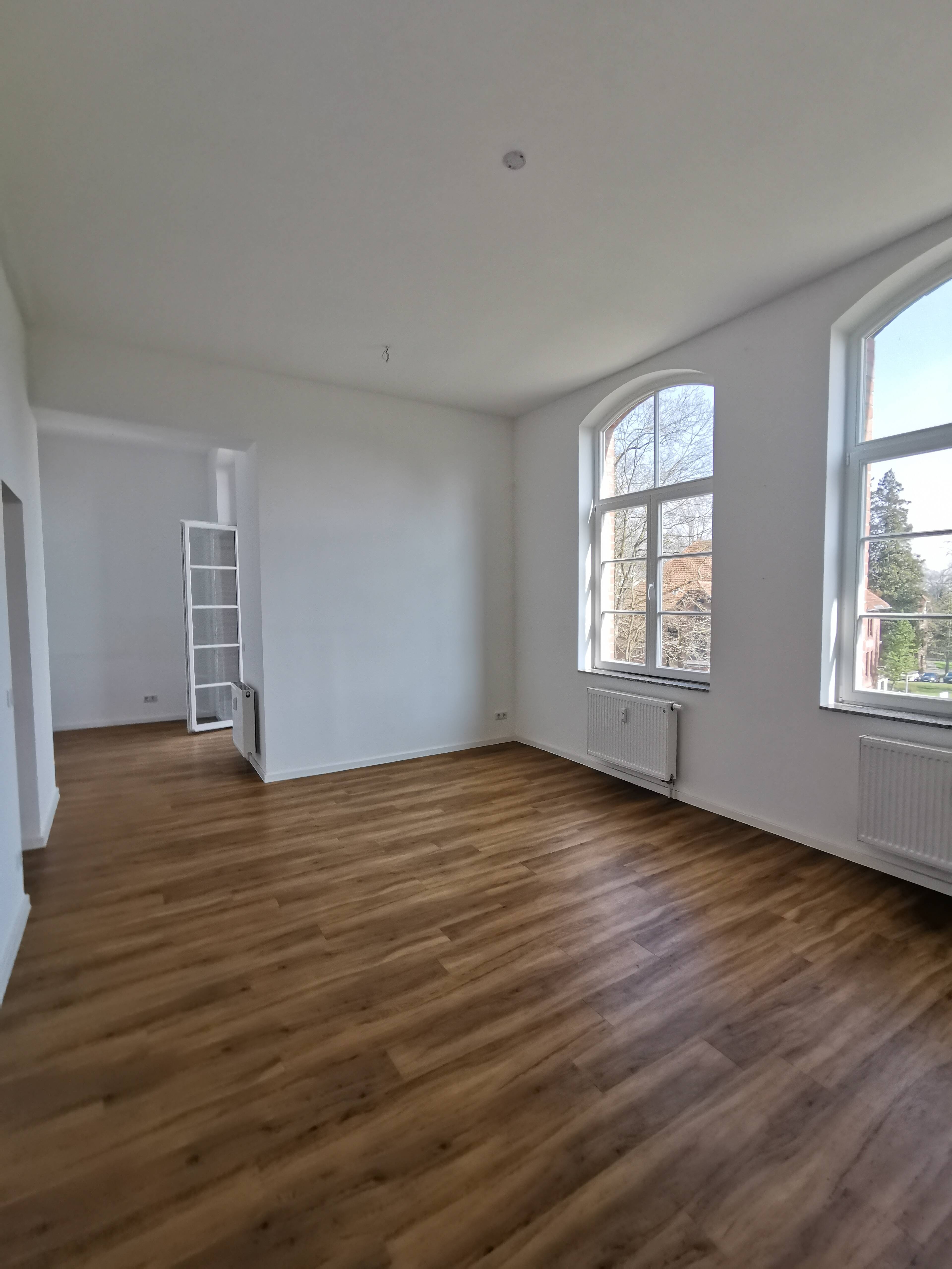 Top sanierte Altbauwohnung im Grünen