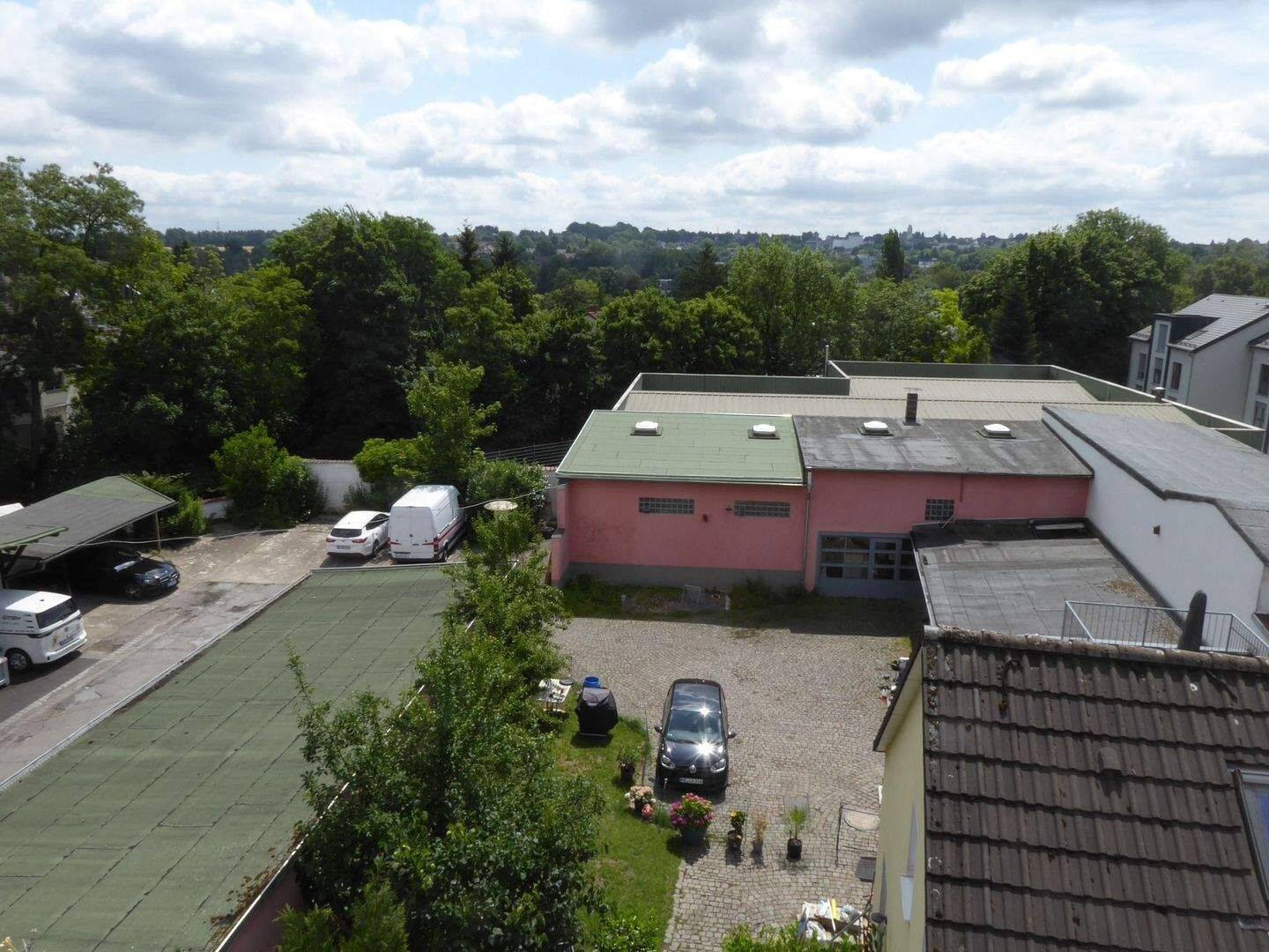 2 Zimmer Wohnung im DG mit Balkon frisch tapeziert, sofort frei, inklusive Einbauküche – Solingen – Vorschaubild 3