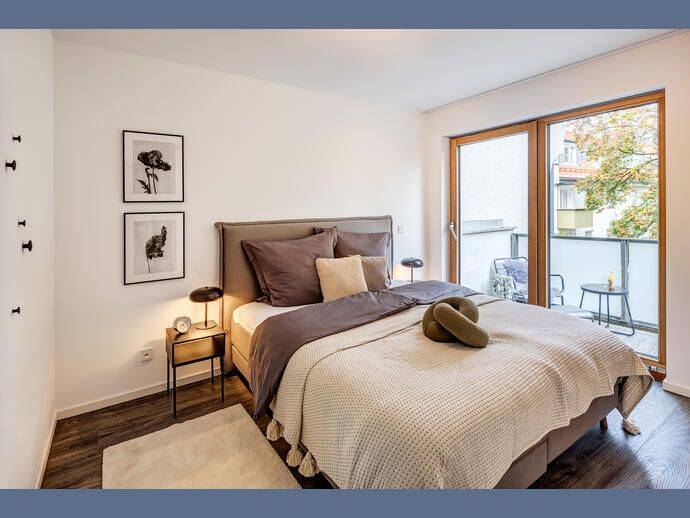 Möbliert: Zur Miete: Hochwertige 4-Zimmer Wohnung – München – Vorschaubild 2