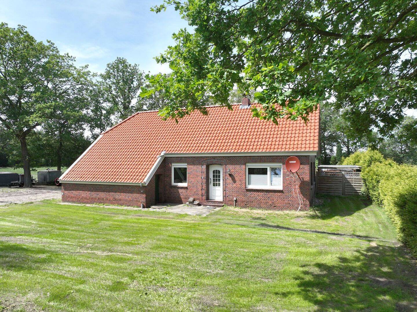 Modernisiertes Landhaus in schöner ländlicher Lage!