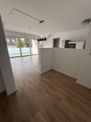 Elegante und energieeffiziente Dachgeschosswohnung (KfW40) - 3 Zimmer – 33100 Paderborn – Vorschaubild 2