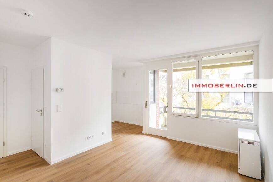 IMMOBERLIN.DE - Attraktive 2025 sanierte Wohnung mit Sonnenloggia in Spreenähe – Berlin – Vorschaubild 2