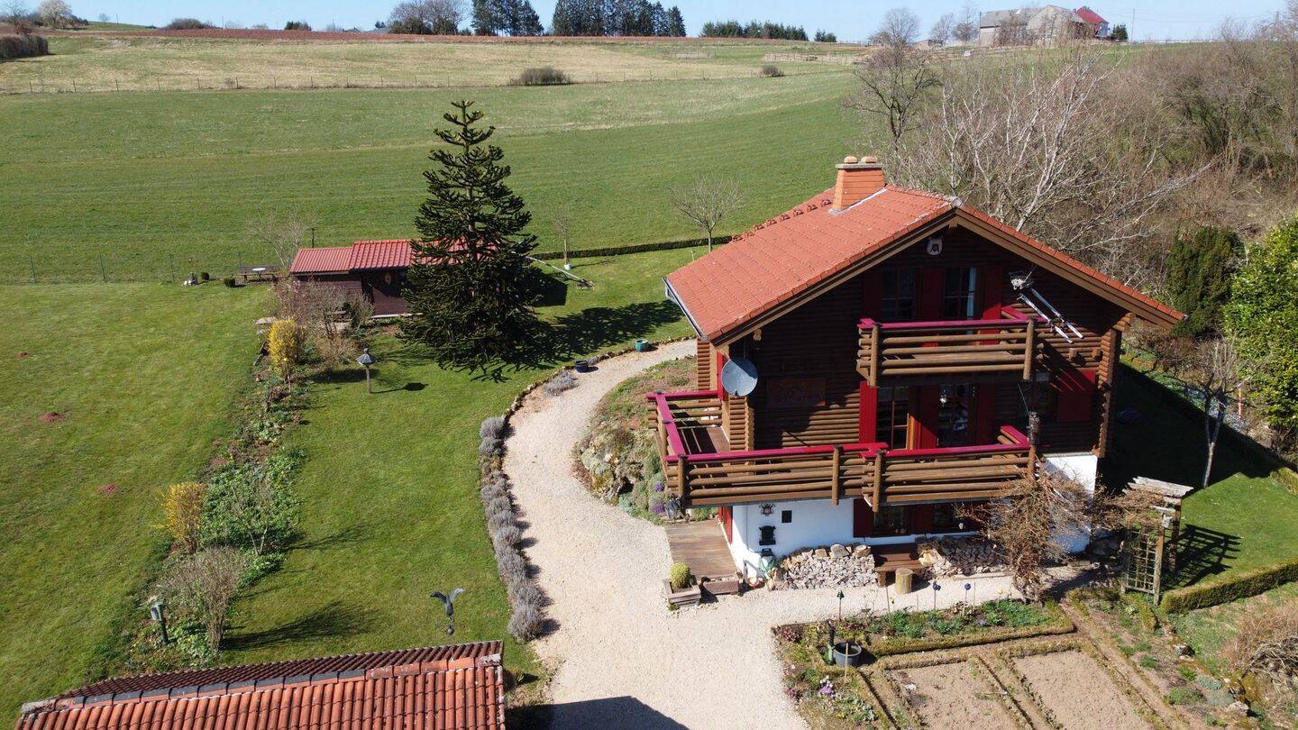 Ferienhaus & Kapitalanlage: Holzblockhaus mit Studio inkl. Inventar in der Vulkaneifel – Kopp – Vorschaubild 5