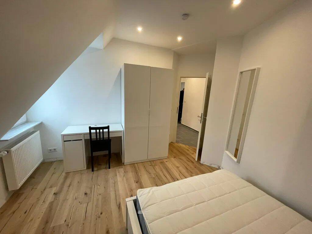 Möbliertes 13 m² WG-Zimmer in top angebundener Lage!