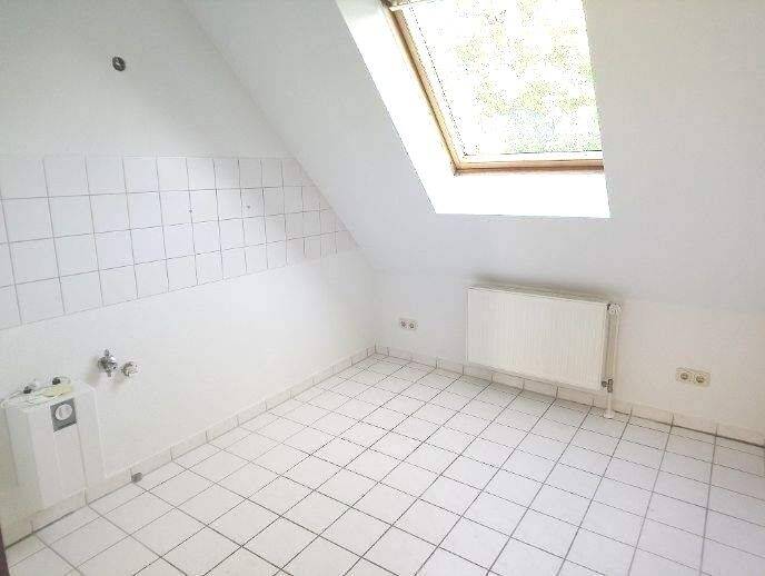 !! Dachgeschoss, 3-Zimmer-Wohnung mit Laminat und Aufzug !! – Chemnitz – Vorschaubild 7