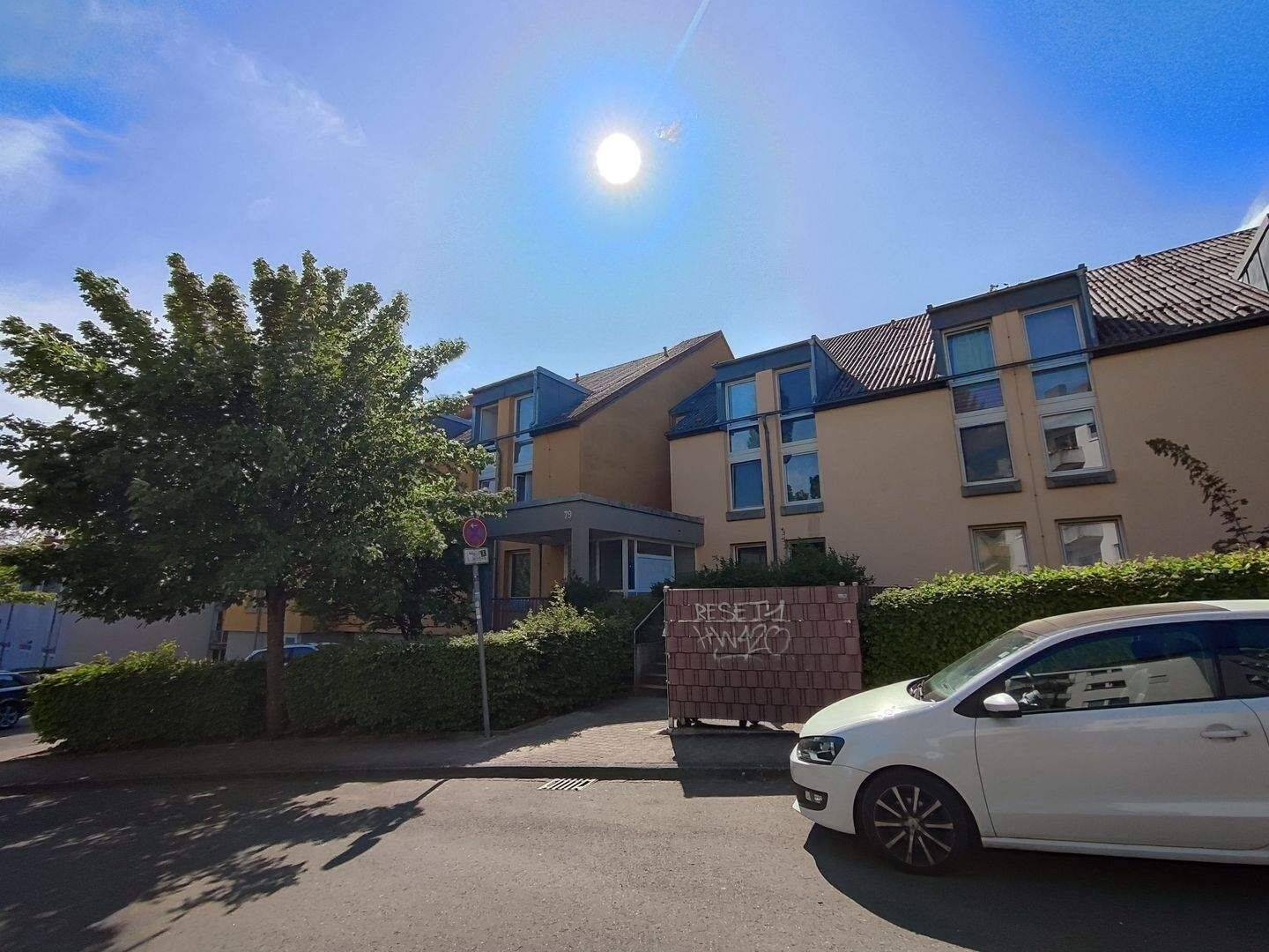 Kapitalanlage- vermietetes 1 Zimmer-Appartement mit Stellplatz in sehr guter Lage