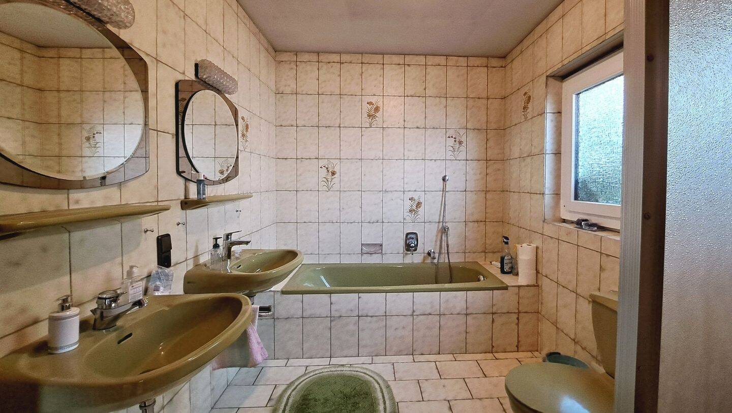 Zweifamilienhaus - massiv gebaut. Gestaltungsoptionen! – Wiesbaden – Vorschaubild 7