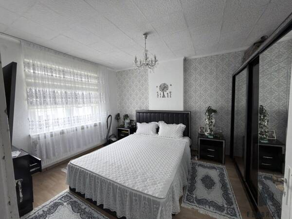 Mehrfamilienhaus in 51067 Köln mit 388 m² kaufen