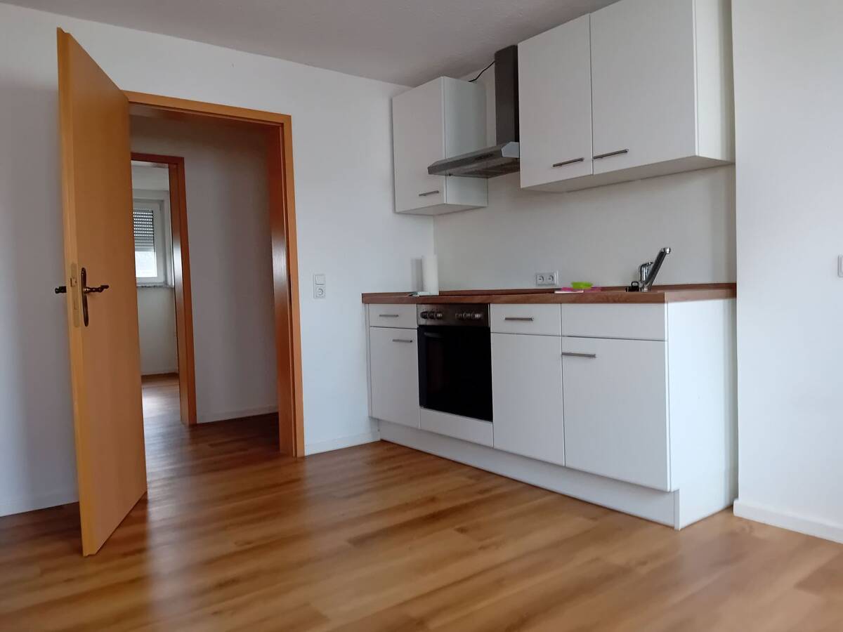 Haiger: Neu renovierte 3 ZKB Wohnung inkl. EBK – 35708 Haiger – Bild 1 von 6