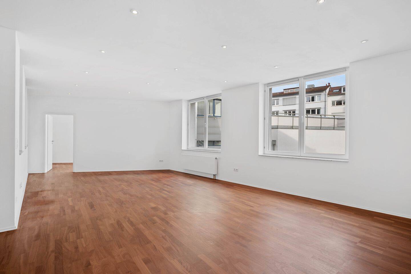 Tolle Citywohnung mit Balkon in diskreter Innenhoflage – Stuttgart – Vorschaubild 2