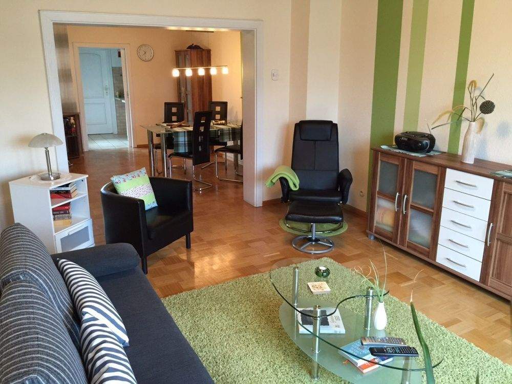 *Saarbrücken-Klarenthal, Moderne freundliche 3 ZiKB-Wohnung mit Balkon* – Saarbrücken – Vorschaubild 2