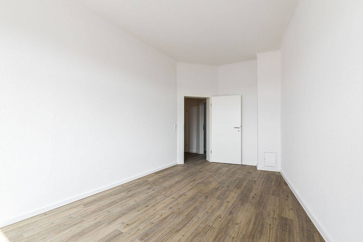 Charmante 3-Zimmer-Dachgeschosswohnung – Leipzig – Vorschaubild 2